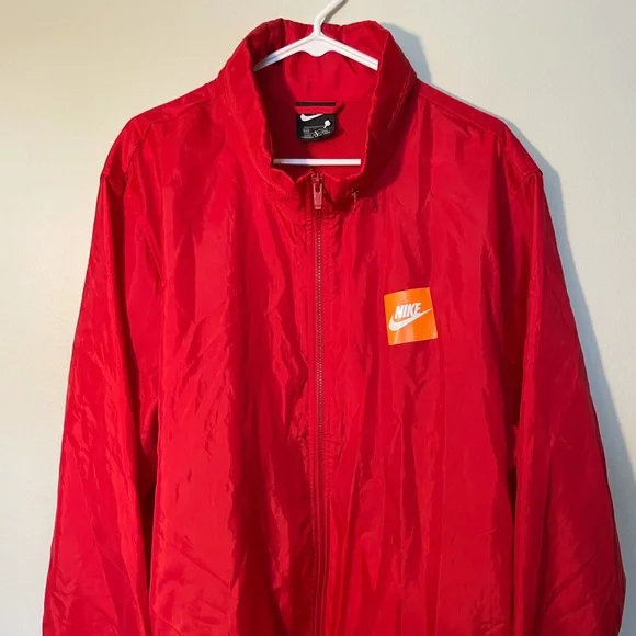 Nike Rain Jacket - Picture 2 of 4